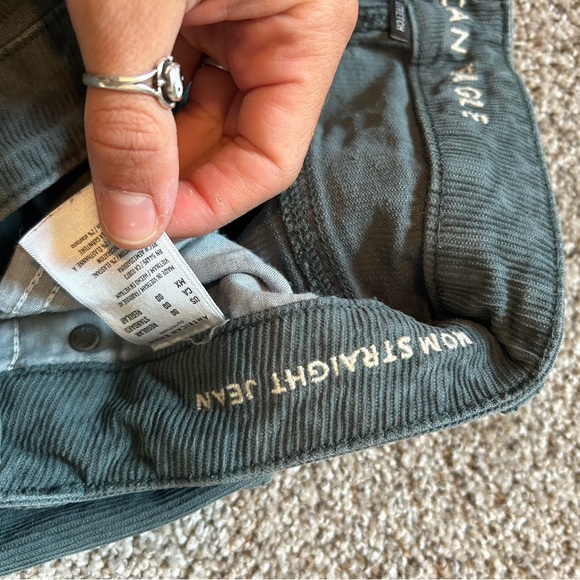 American eagle corduroy green high rise mom straight jean - Picture 5 of 6